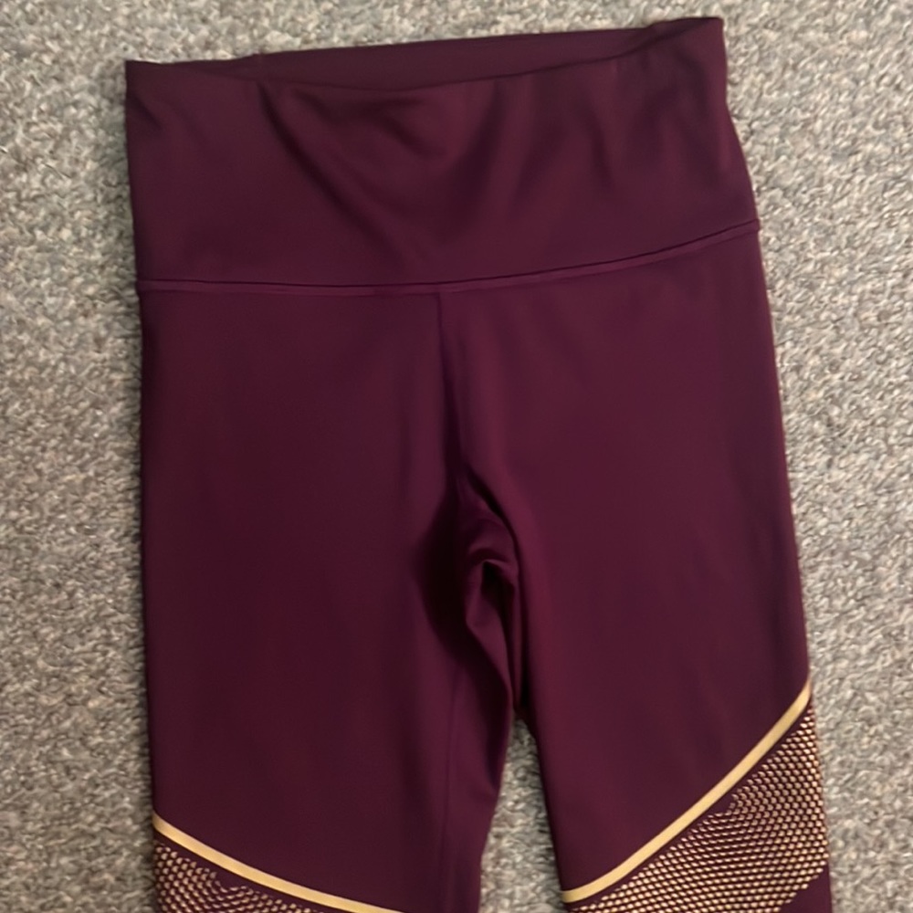 Under Armor leggings. Xs - Picture 2 of 7